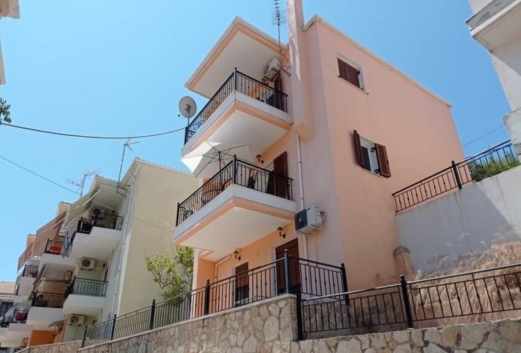 Hermes Holiday Home In The Port Of Sivota Kültér fotó